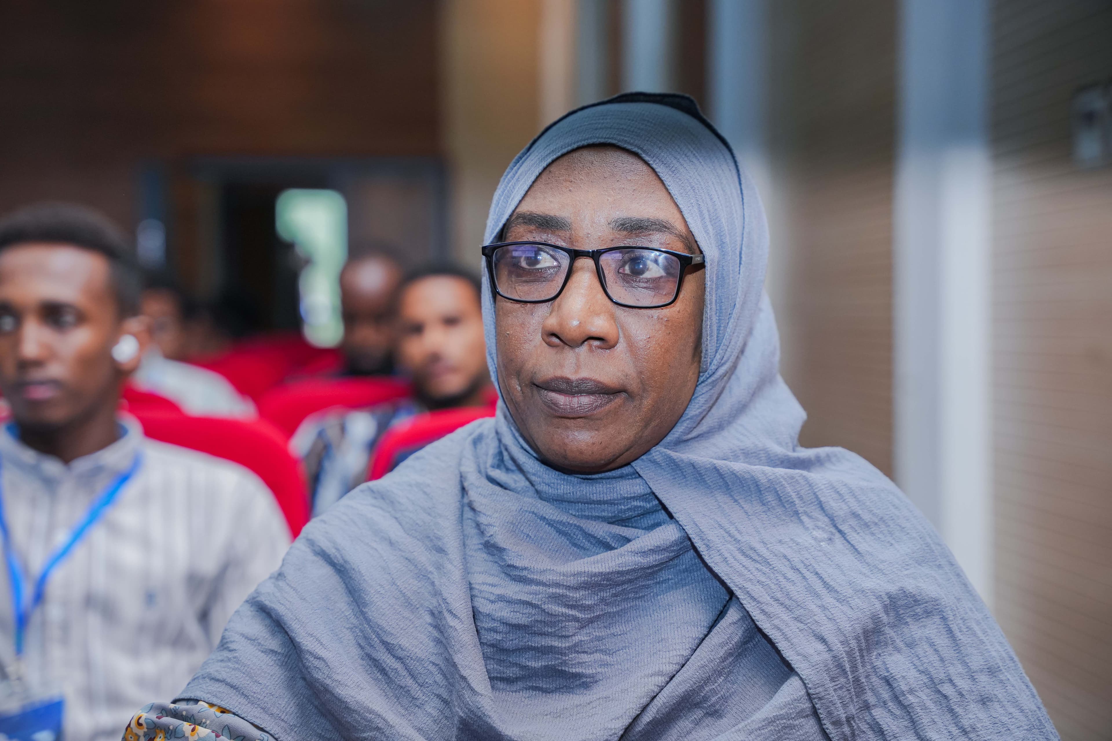 A participant engaged during a Bile Initiative session
